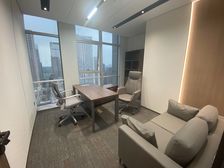 实拍房源嘉业财富中心147采光极好 拎包办公 3加1豪华精装