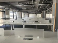 紧临西二旗地铁口(环洋大厦)1450平整层出租纯写全含带工位