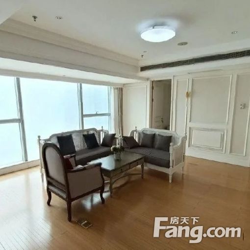 (鸿运海景小船头)五四广场 东海路9号 精装修 全套家具拎包