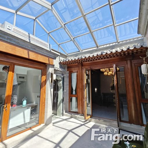 北京市 崇文门 草场 前门 精装商务会所四合院出租 门前有车