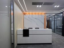 CBD外环 景峰国际 150平 1块带家具 低价急租