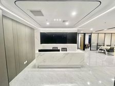 地铁口电动双开门240平5个房间 电梯口拎包办公