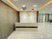 东站旁特价出租 绿地之窗300平 电动门 全具随时看