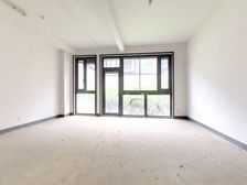 中航樾园207.89平联排带地下室 有采光井 看房有钥匙