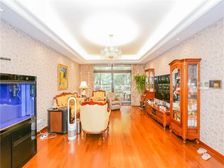 低于市场价400万,人车分流,价格可谈,老业主委托,品质高端