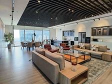 方大城 高层 双面采光 电梯口 大型会客室 带家私