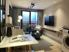 黄埔一手万达!30万一套复式,独立阳台带装修 随时可看