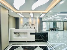 袁家岭地铁口 精装写字楼7个房间加40人大厅 随时看房入住