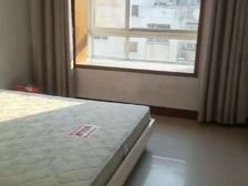 岸芷庭蓝一区 三室 老证带小房 58.8万