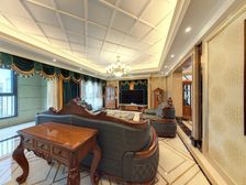 房子非常优质,L王位置楼层好,开发商装修,全新完全没有住过人