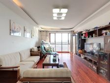 新港名城花园147.61平,户型方正两房朝南诚意出售看房方便