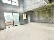 李子湖畔, 小高层顶跃,送四个露台,还送车位一个!