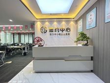 双面采光电梯口 配家具出租 南向天河办公室出租 富力新天地