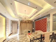 元邦精装修别墅 带私家电梯和双车库 带前后花园