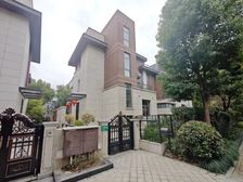 浦江精装南向别墅 满五457平四居室