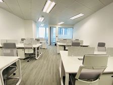 越秀海珠 150方豪装 拎包办公 带露台花园 智能办公设备