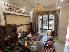 小区中心位置 豪装别墅 户型正气 配套齐全 随时看房