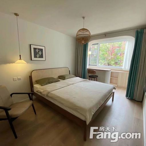 五道口 清崋同方 地质大学 语言大学主卧室豪华装修 配套齐全