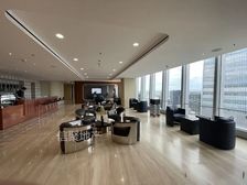 CBD国贸大厦精装带家具,商务中心联合办公界的天花板,