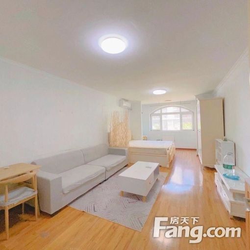 五道口清华大学家属院 精装朝南卧室,合租人员简单 包网 保洁