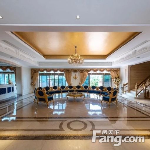 西山美庐!半山独栋别墅!超大单层使用面积!带歌房!看房联系