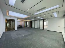 268平写字楼 精装出租 高楼层 齐全 可以直接办公