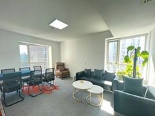 CBD国贸大望路万达广场精装带家具,三面采光,带家具可注册