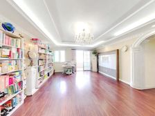 泛海名人南向套三,东明厅,中楼层采光好