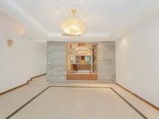 双拼别墅 带电梯 全新装修 上下五层 接受置换 花园300平