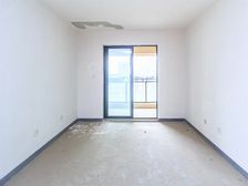 中航樾公馆 毛坯空关 大四房二卫 南北通透无遮挡 诚心出售