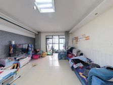 地铁口精装三房 满五 中间楼层 诚心卖