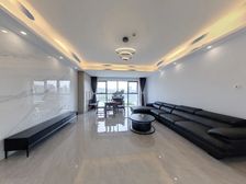 一线湖景大平层!50万装修9成新,配套齐全近地铁