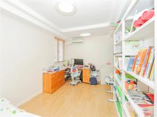 电梯三房丨户型正气丨中区全明无遮挡丨精装修可拎包入住丨价可谈