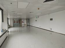 广州越秀 320方 户型方正简装修 近电梯口