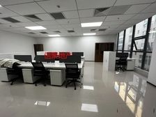 物业直租十里河新华国际精装修带家具,可定制装修,配家具可注册