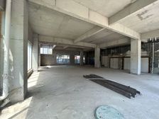 840平商铺出租可分租适合汽车修理,棋牌会所餐饮美食办公