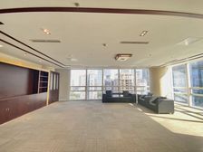 特价新出房源 CBD东三环远洋光华国际整层精装带家具出租