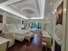 500w装修的地复式,426平使用面积,附送车位,业主诚意卖