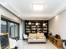 新浦江城别墅南进门南花园