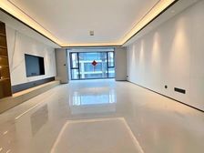 北龙湖送露台 交通便捷 急售 精装好房 超低密度