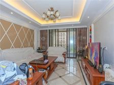 挑高客厅 送大露台,空中别墅,满五年,看房随时,看房方便。