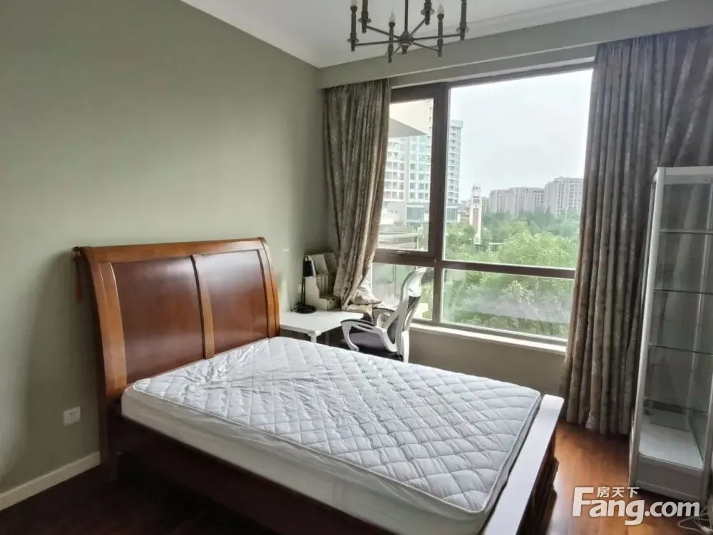 自住首次出租四房出租带车位次