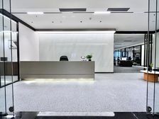 孵化园三线路丨电梯口豪装8隔间丨金融接待律所丨拉德方斯旁
