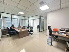 带家具!裕华万达120平带3隔断 楼盘 阳面好停车 鸿昇鑫