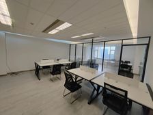 市府广场 卓越大厦 精装小面积 带隔断家具 含发票 地铁口