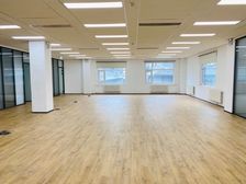 四惠东 新出500平米精装特价房源 三面采光 使用率高