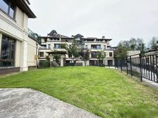 融创金开融府1期联排端户,双层花园300平 三车位 车停地上