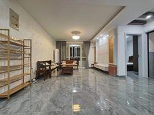 房东已经看好房了!急卖! 好房!镇小春申地铁精装,接受置换。