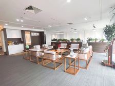 捡漏急租!豪华装修 万达中冶西美财库300平带5隔断可带家具