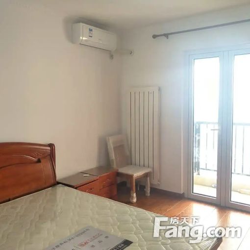 正南海航国兴城1室1厅精装修